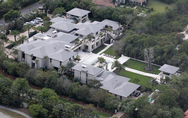 The NBA legend has a sprawling real estate portfolio, which includes this mansion in a highly-exclusive gated community in Jupiter, Fla.